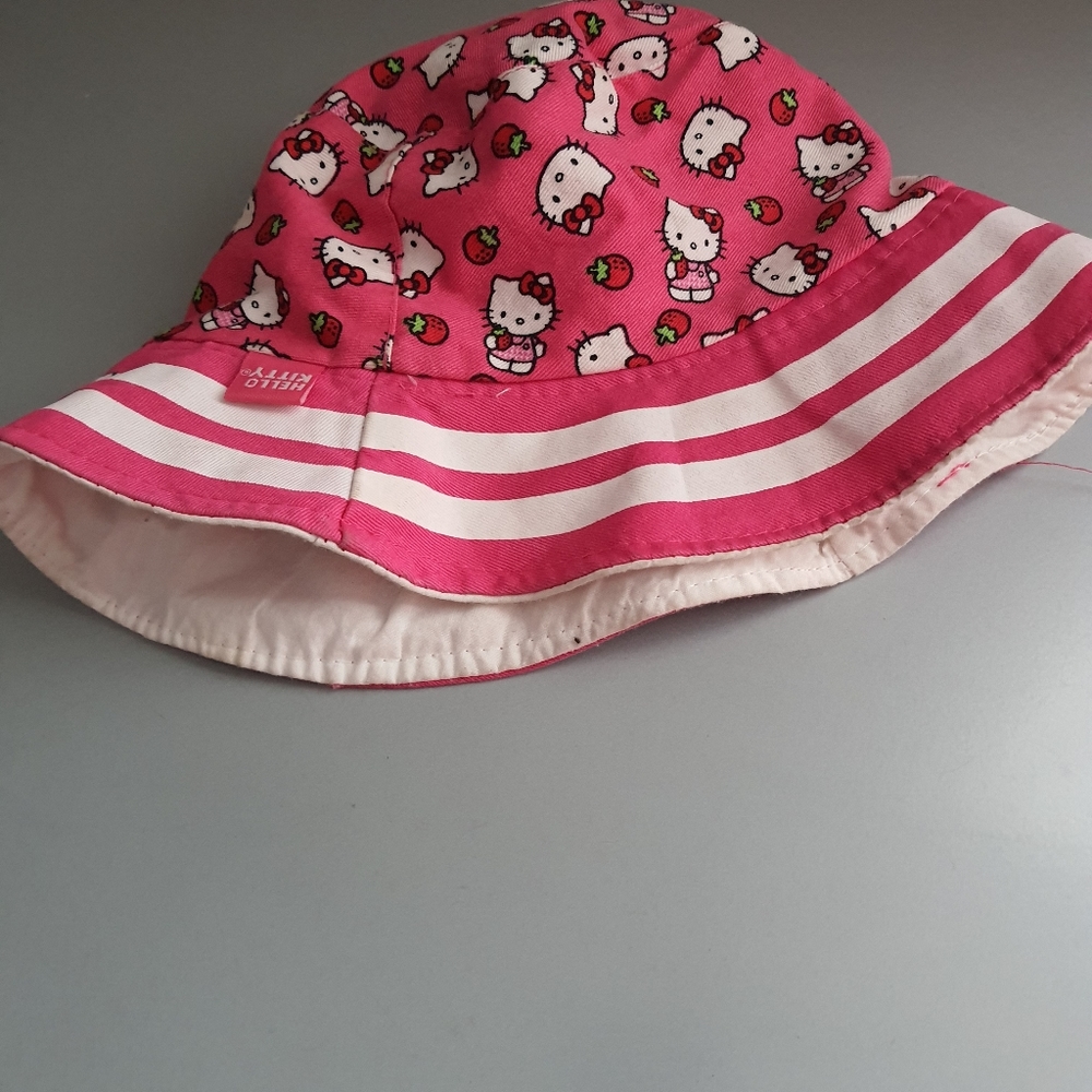 Hello Kitty kid hat